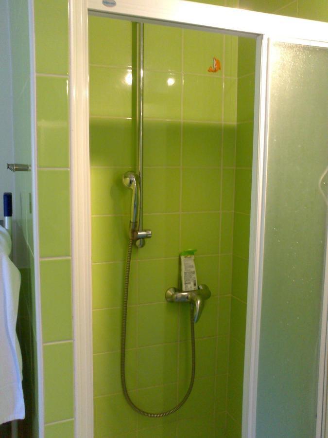 Rainbow Rooms ليوبليانا المظهر الخارجي الصورة